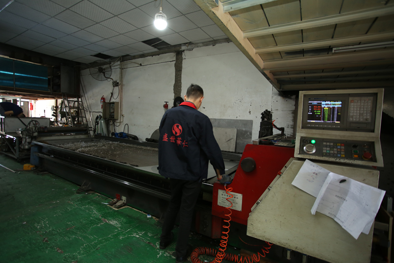 659D5923加工中心.JPG